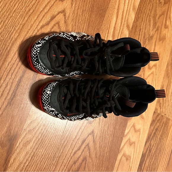 nike air foamposite snakeskin